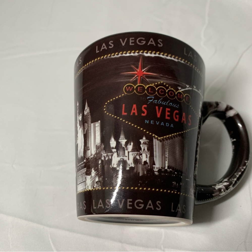 Las Vegas Skyline Mug - Brown and White